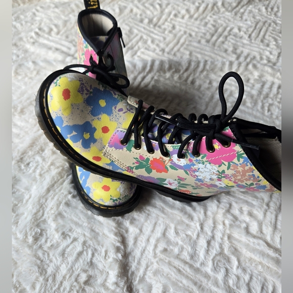 Dr. Martens Youth 1460 J Floral Mash Up Leather Lace Up Boots US4/UK3/EU36 - Picture 8 of 10